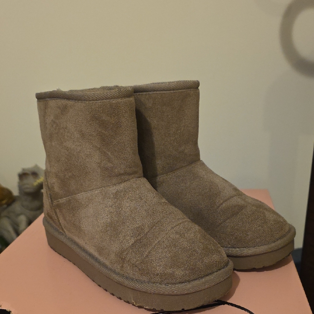 The Children's Place Tan Kids Boots
